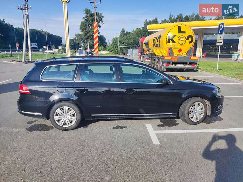 Универсал Volkswagen Passat 2014 в Киеве