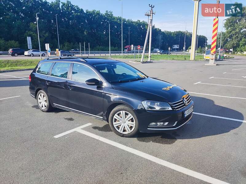Универсал Volkswagen Passat 2014 в Киеве