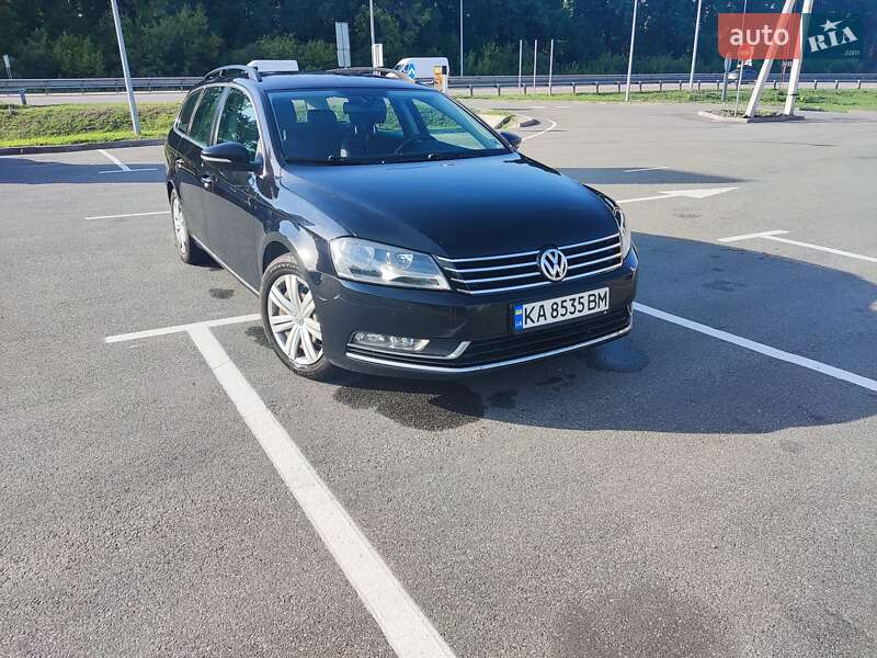 Универсал Volkswagen Passat 2014 в Киеве