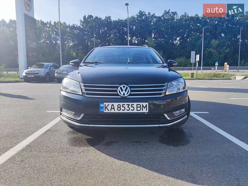 Универсал Volkswagen Passat 2014 в Киеве