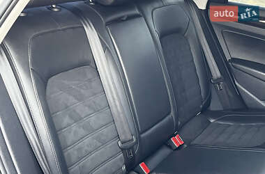 Седан Volkswagen Passat 2013 в 