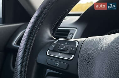 Седан Volkswagen Passat 2013 в 