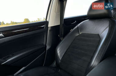 Седан Volkswagen Passat 2013 в 