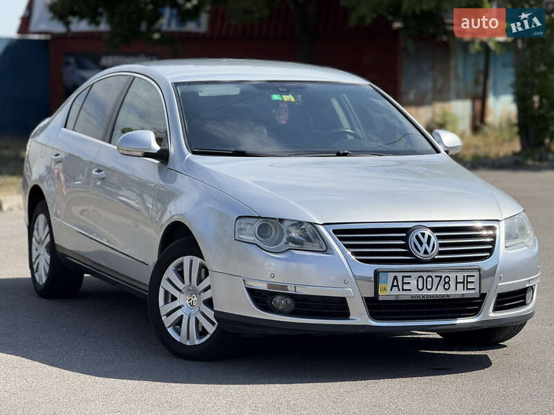 Седан Volkswagen Passat 2008 в Днепре