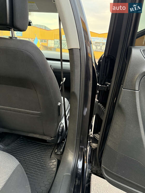 Универсал Volkswagen Passat 2014 в Житомире