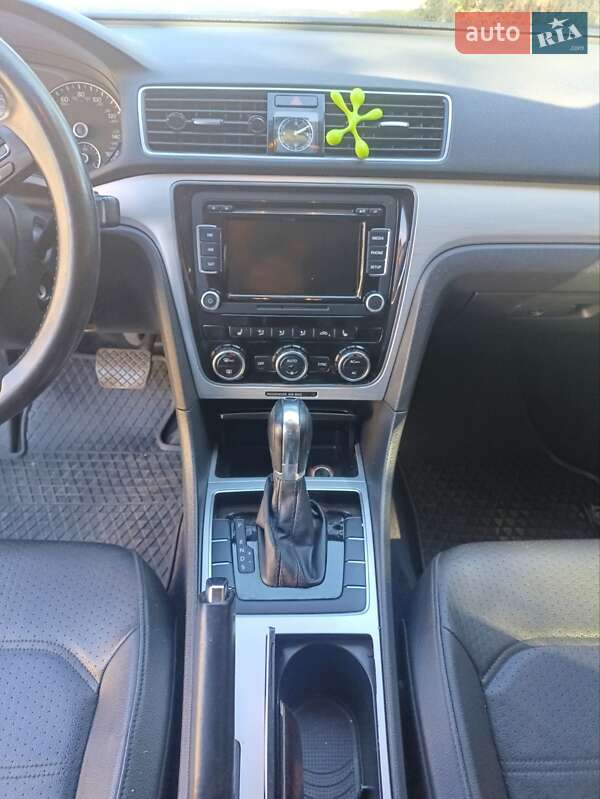 Седан Volkswagen Passat 2012 в Дергачах фото 5 Седан Volkswagen Passat 2012 в Дергачах