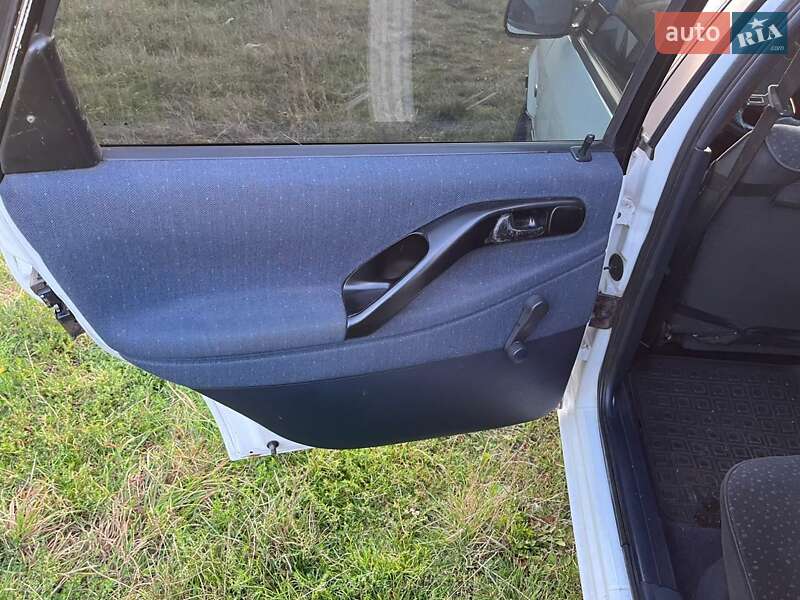 Седан Volkswagen Passat 1995 в Глухове фото 20 Седан Volkswagen Passat 1995 в Глухове