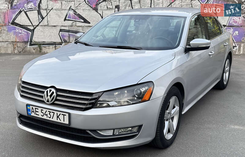 Седан Volkswagen Passat 2015 в Дніпрі