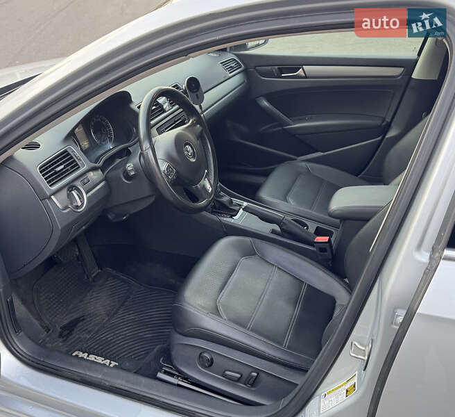 Седан Volkswagen Passat 2015 в Дніпрі
