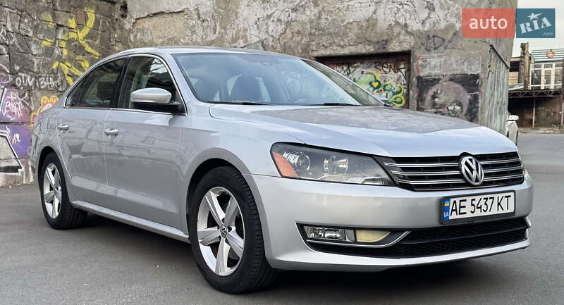 Седан Volkswagen Passat 2015 в Дніпрі