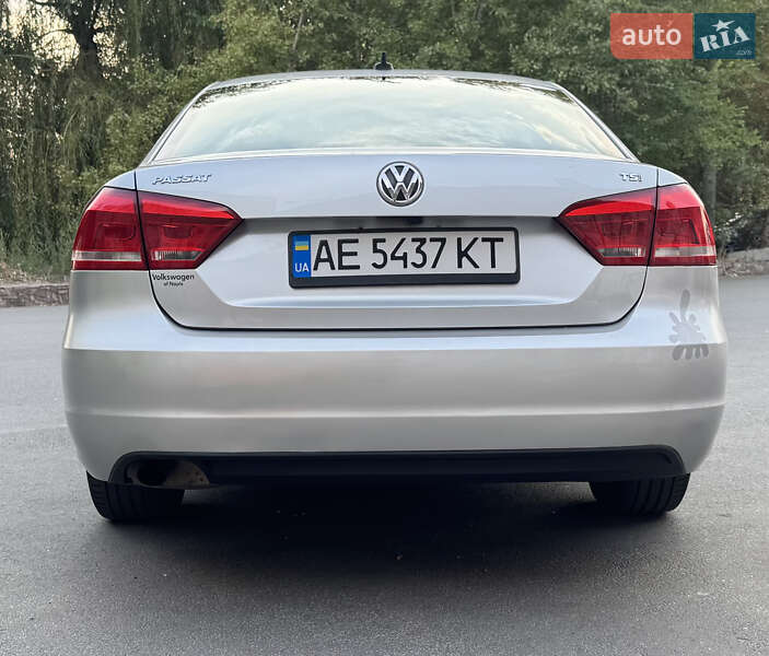 Седан Volkswagen Passat 2015 в Дніпрі