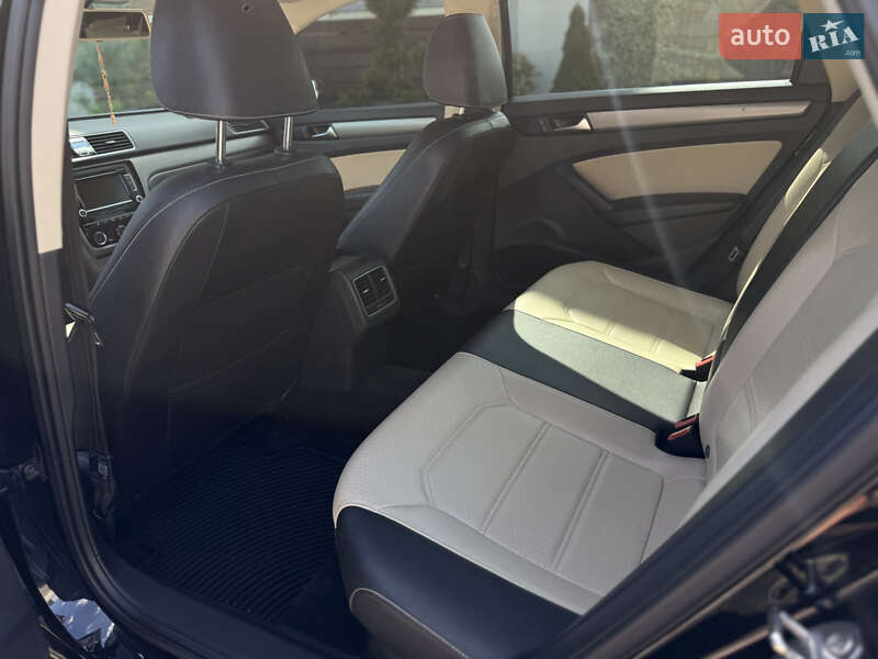Седан Volkswagen Passat 2014 в Києві фото 29 Седан Volkswagen Passat 2014 в Києві