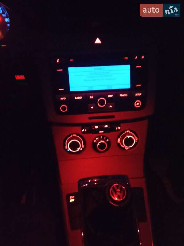 Универсал Volkswagen Passat 2005 в Ирклиеве