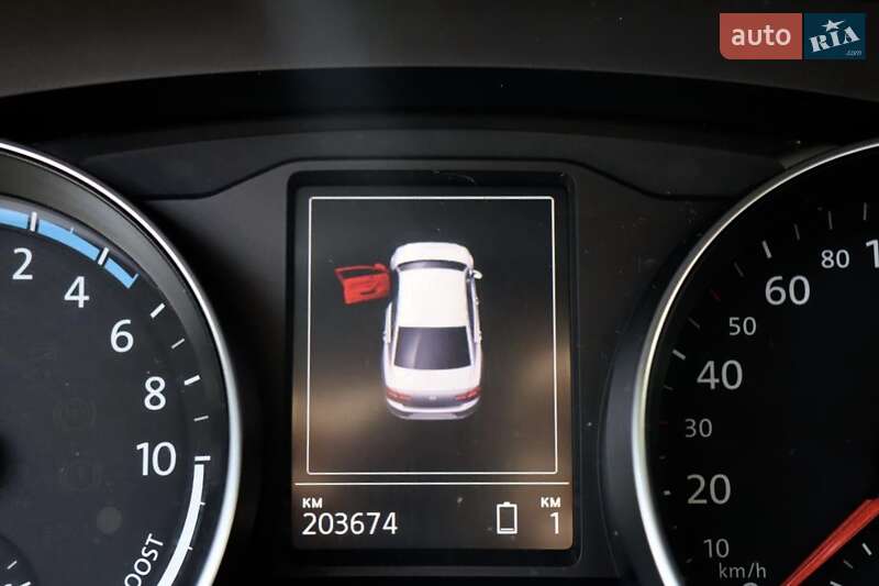 Седан Volkswagen Passat 2016 в Киеве