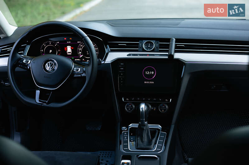 Универсал Volkswagen Passat 2018 в Краснограде