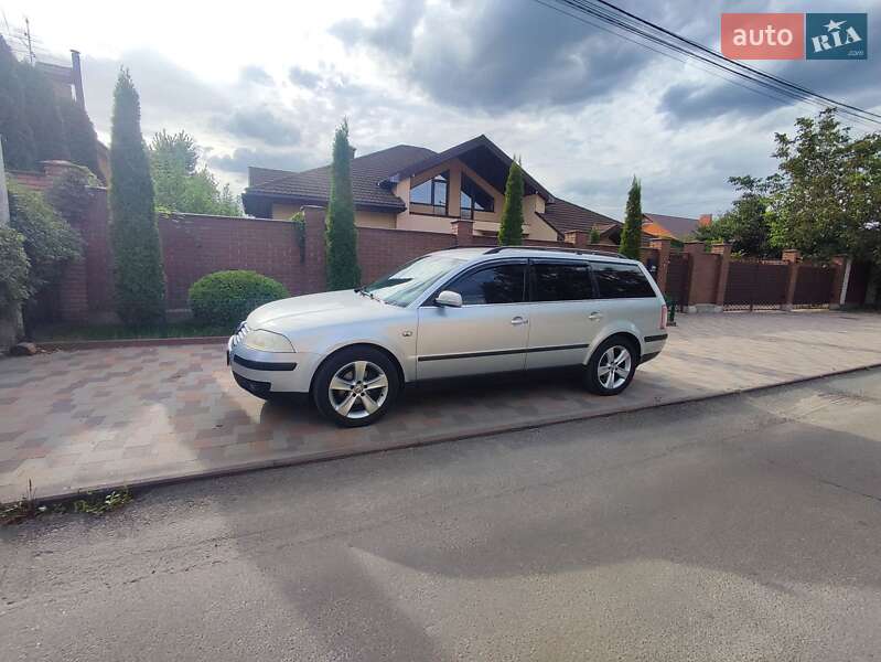Универсал Volkswagen Passat 2003 в 