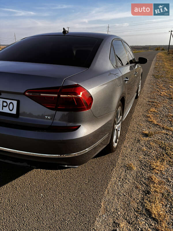 Седан Volkswagen Passat 2017 в Києві