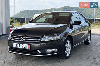 Седан Volkswagen Passat 2012 в Хусте