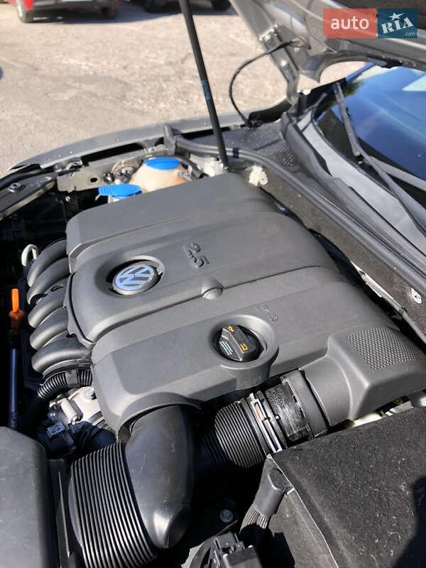 Седан Volkswagen Passat 2013 в Полтаві