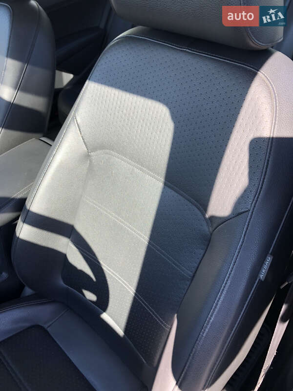 Седан Volkswagen Passat 2013 в Полтаві