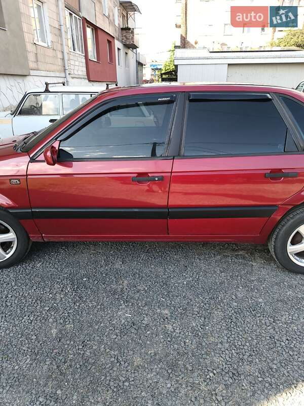 Седан Volkswagen Passat 1989 в Сарнах фото 6 Седан Volkswagen Passat 1989 в Сарнах