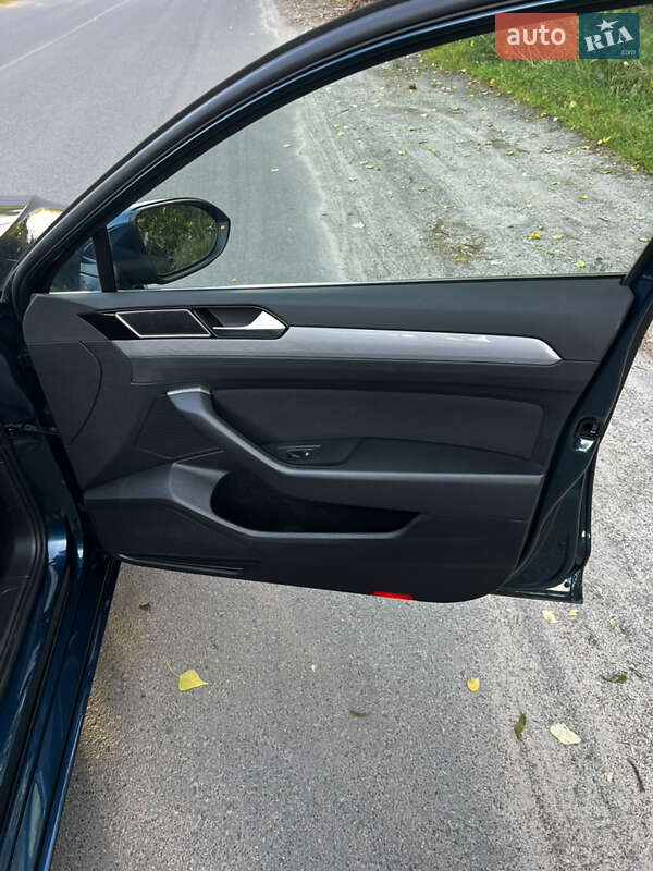 Универсал Volkswagen Passat 2022 в Луцке фото 14 Универсал Volkswagen Passat 2022 в Луцке