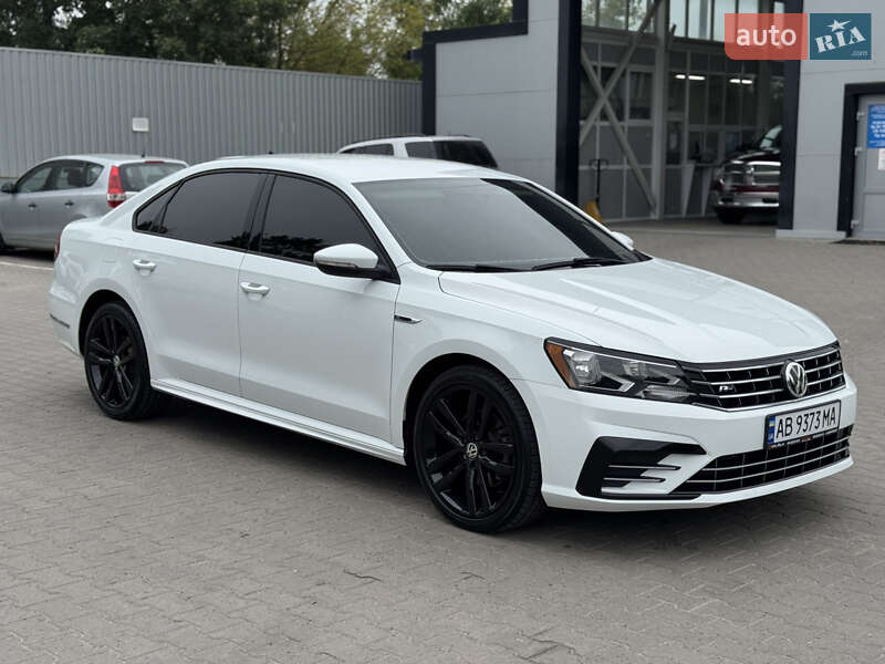 Седан Volkswagen Passat 2017 в Виннице