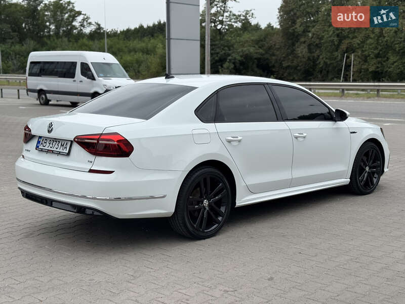 Седан Volkswagen Passat 2017 в Виннице