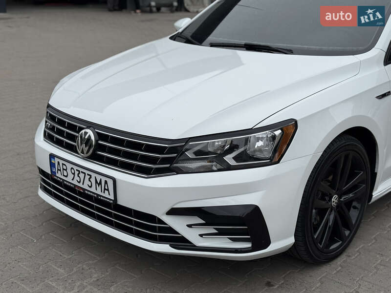 Седан Volkswagen Passat 2017 в Виннице