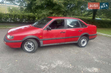 Седан Volkswagen Passat 1995 в Перемишлянах