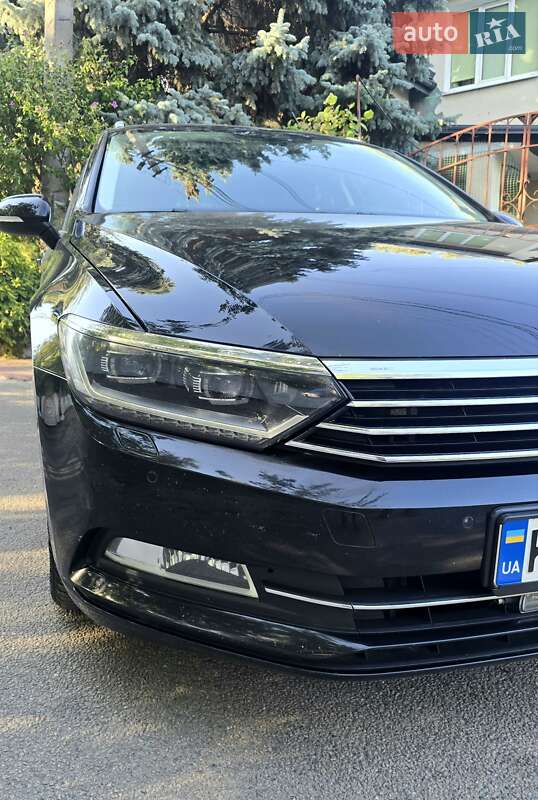 Універсал Volkswagen Passat 2018 в Дніпрі