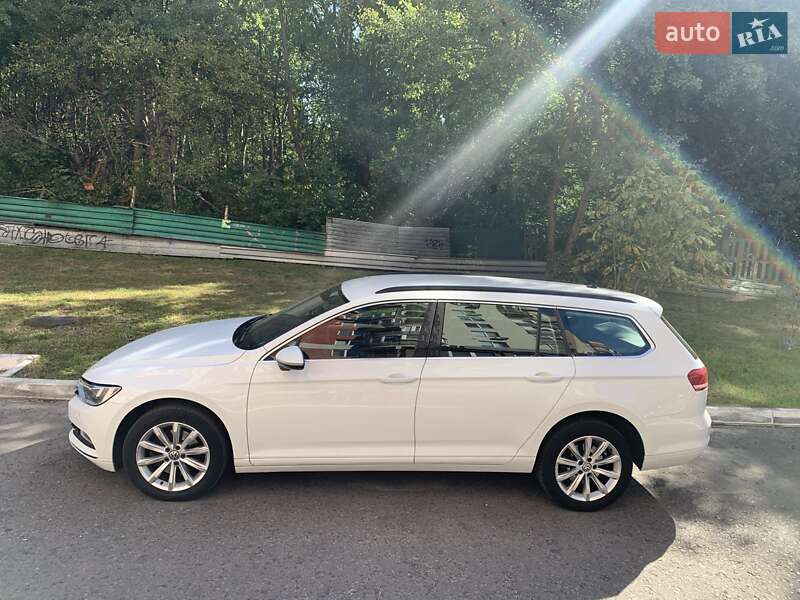 Універсал Volkswagen Passat 2016 в Києві
