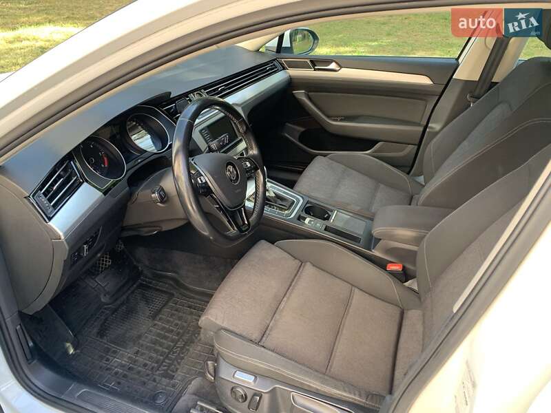 Універсал Volkswagen Passat 2016 в Києві