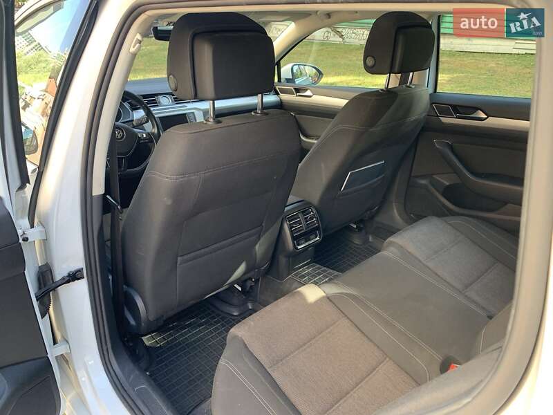 Універсал Volkswagen Passat 2016 в Києві