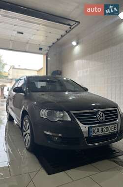 Седан Volkswagen Passat 2010 в Києві