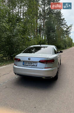 Седан Volkswagen Passat 2021 в 