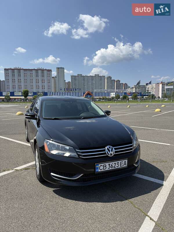 Седан Volkswagen Passat 2012 в Киеве