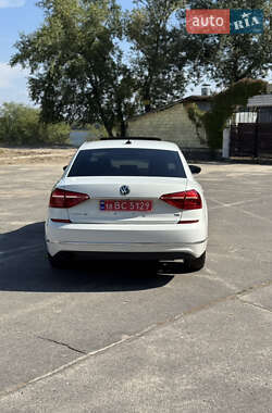 Седан Volkswagen Passat 2016 в 