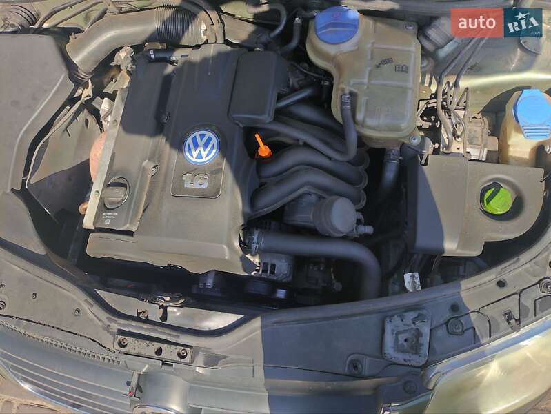 Седан Volkswagen Passat 2002 в Первомайську