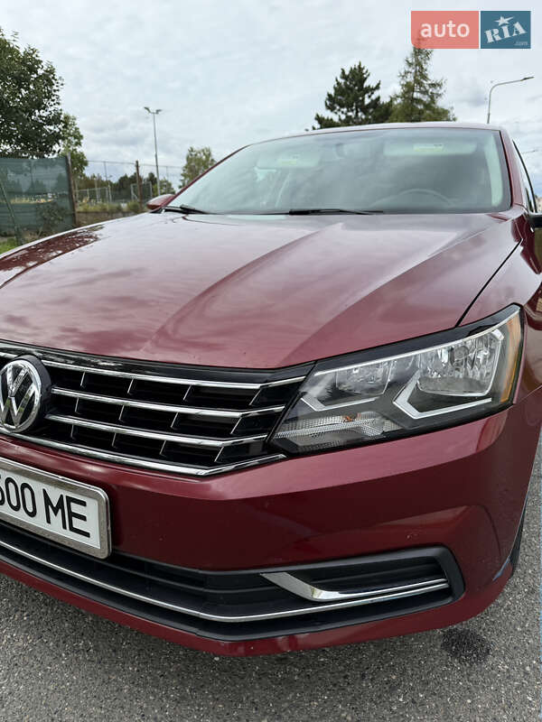 Седан Volkswagen Passat 2016 в Иршаве