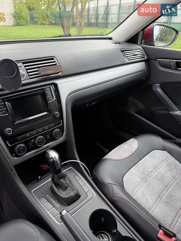 Седан Volkswagen Passat 2016 в Иршаве