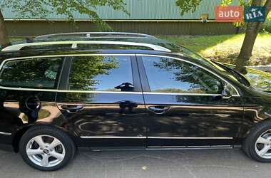 Універсал Volkswagen Passat 2010 в 