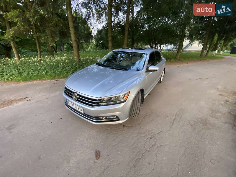 Седан Volkswagen Passat 2015 в Тернополе