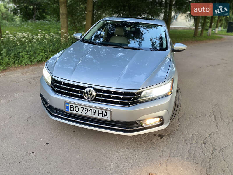 Седан Volkswagen Passat 2015 в Тернополе