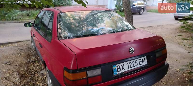 Седан Volkswagen Passat 1988 в Хмельницькому