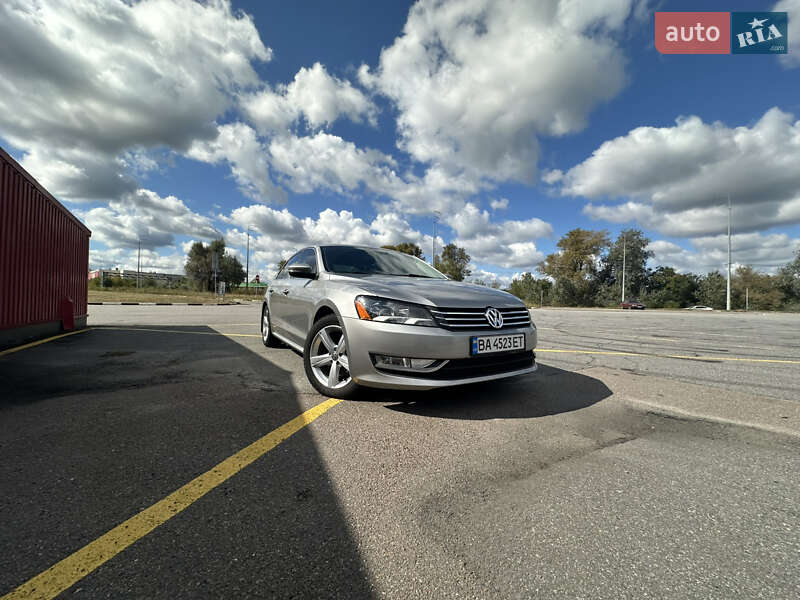 Седан Volkswagen Passat 2013 в Киеве
