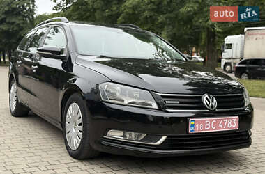 Універсал Volkswagen Passat 2012 в 