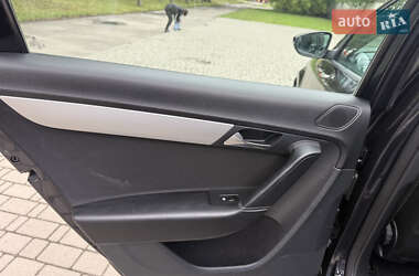 Універсал Volkswagen Passat 2012 в 