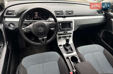 Універсал Volkswagen Passat 2012 в 