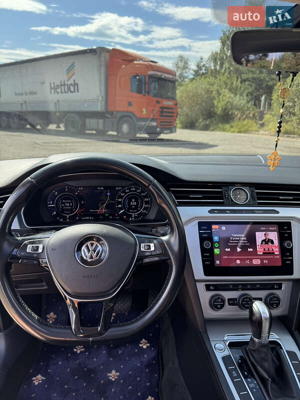Универсал Volkswagen Passat 2018 в Львове